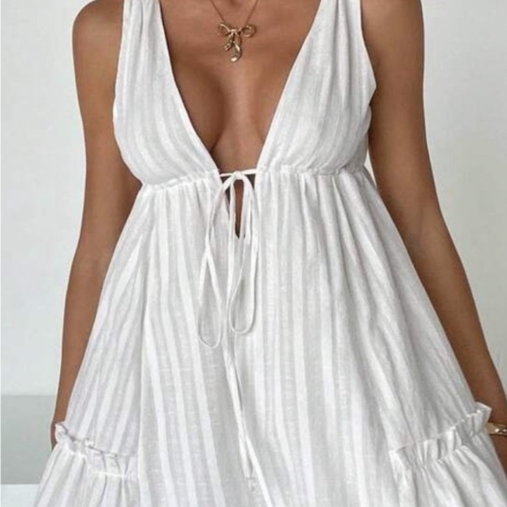 NIB/ White V- Neck Dress